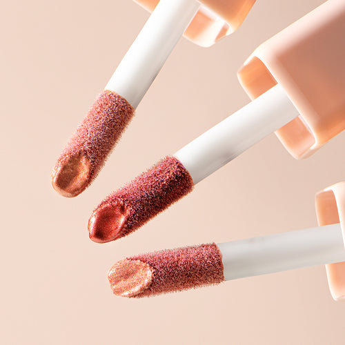 <div class="metafield-rich_text_field"><p>Apply 1-3 dots onto the apples of cheeks depending on your desired intensity. Blend out using clean fingertips or your favourite blush tool. A little goes a long way.</p></div>