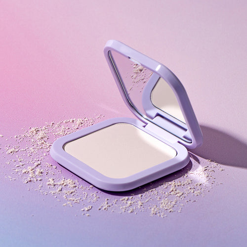 <div class="metafield-rich_text_field"><p>Lightly press a puff into the powder to pick up a small amount. Gently press into the skin on any areas where oil is visible to instantly minimise shine. Perfect for keeping in your handbag for quick touch-ups throughout the day.</p></div>