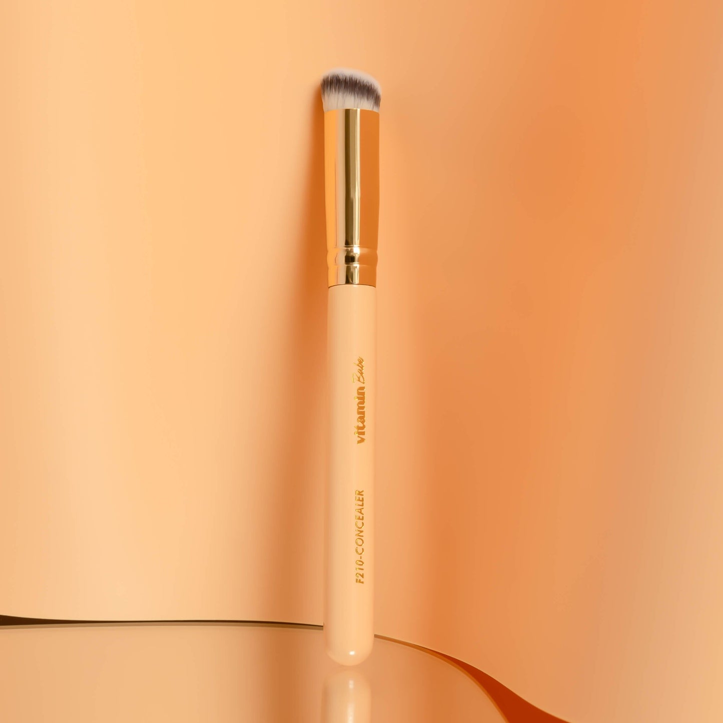 Vitamin Babe Concealer Brush